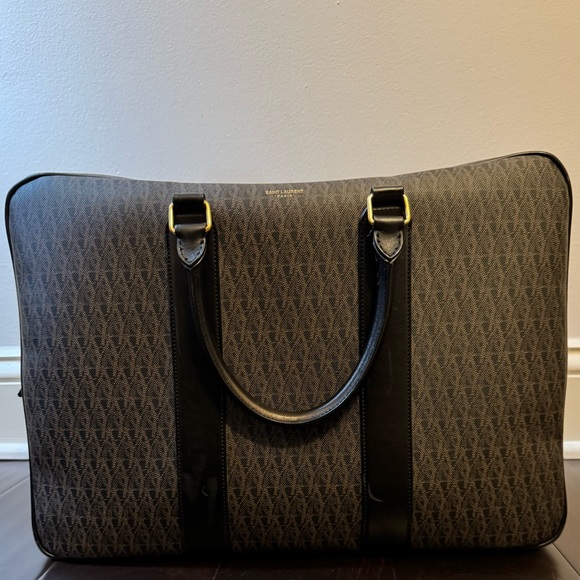 Saint Laurent Toile Monogram -Authenticity Card,Strap, Dustbag,lock/key included - Picture 7 of 16